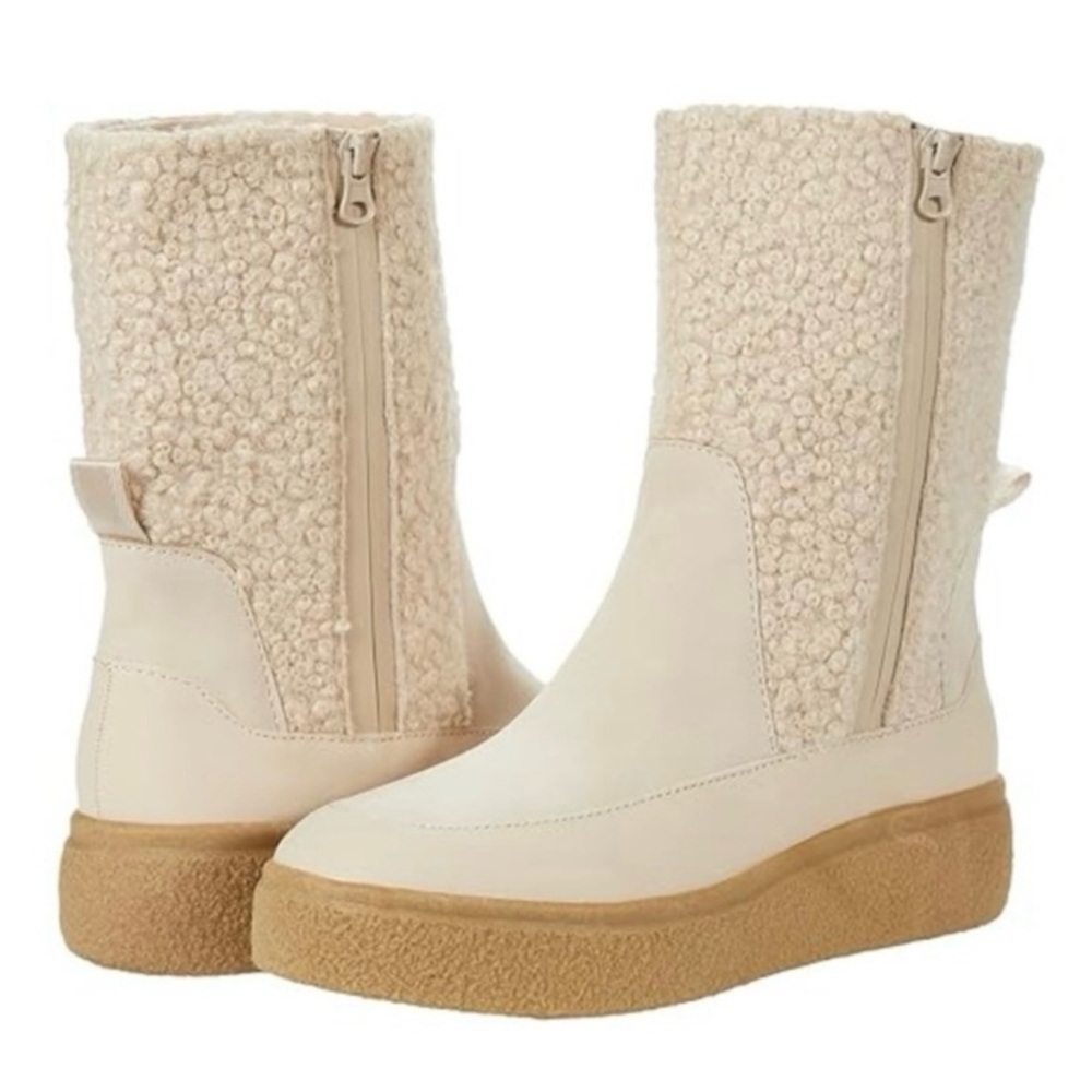 Rocket Dog Shearling Boots in Buff